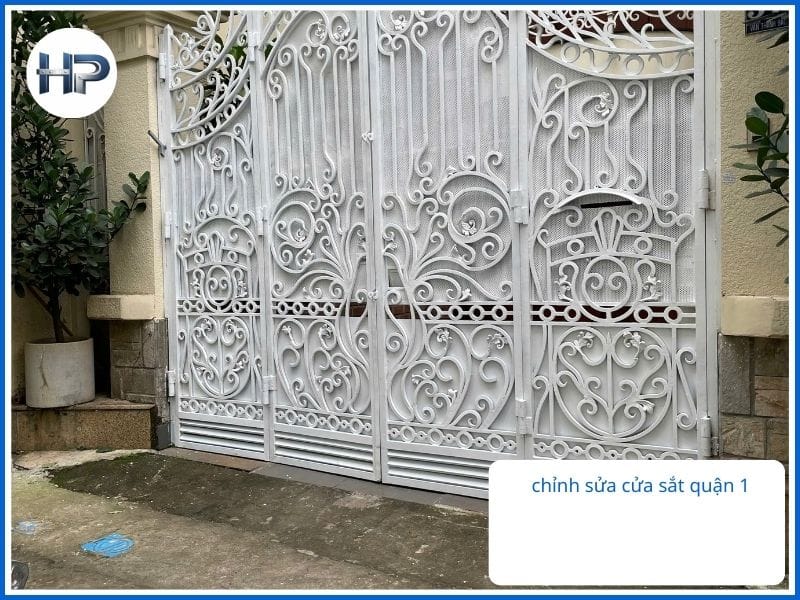 Bảng giá sửa cửa sắt Quận 1 tham khảo (Cập nhật 2026)