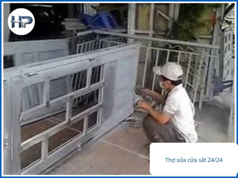 Thợ Sửa Cửa Sắt Quận 1: Xử Lý Cấp Tốc – Giá Rẻ – Bảo Hành Dài Hạn