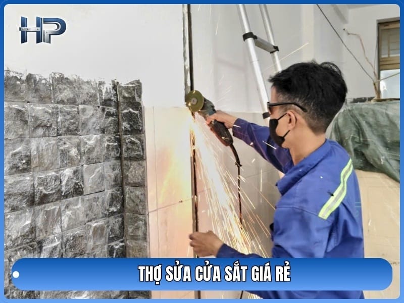 thợ sửa cửa sắt quận 3- tho-sua-cua-sat-gia-re