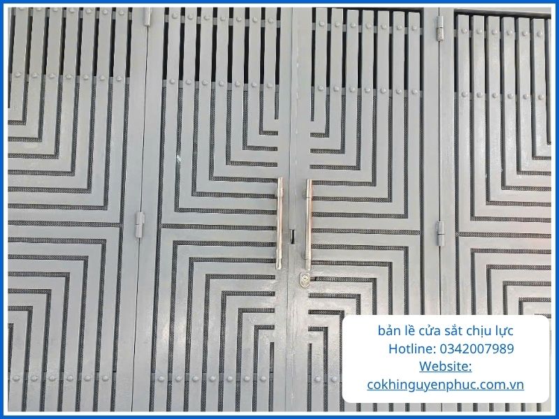 Bí Quyết Bảo Vệ Cửa Sắt Bền Lâu Tại Củ Chi