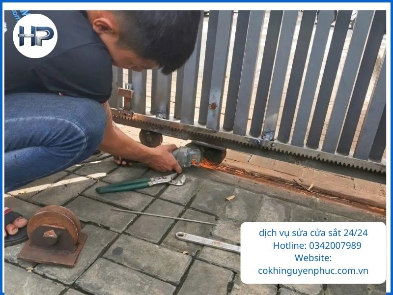 Những câu hỏi thường gặp về sửa cửa sắt Bình Tân
