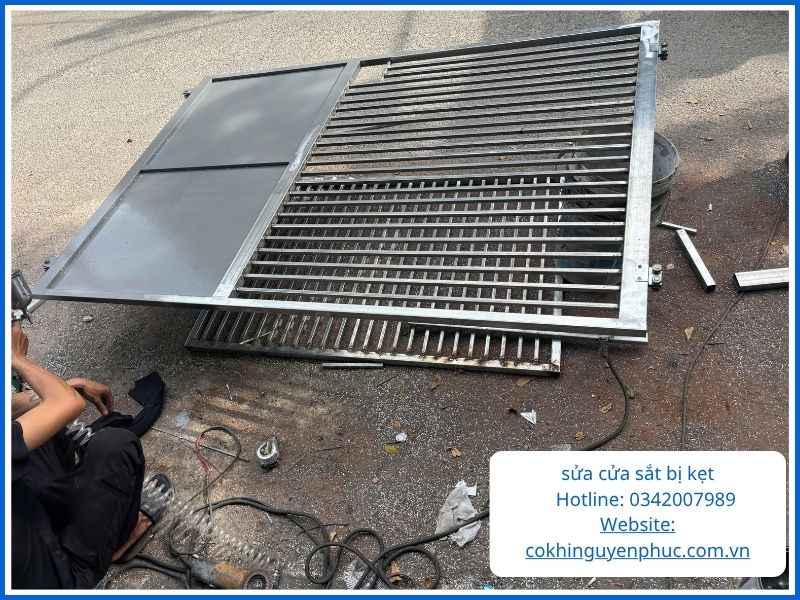 Câu hỏi thường gặp về sửa cửa sắt