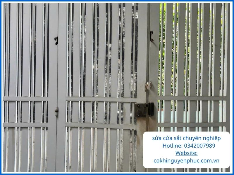 Khu vực phục vụ sửa cửa sắt Nhà Bè