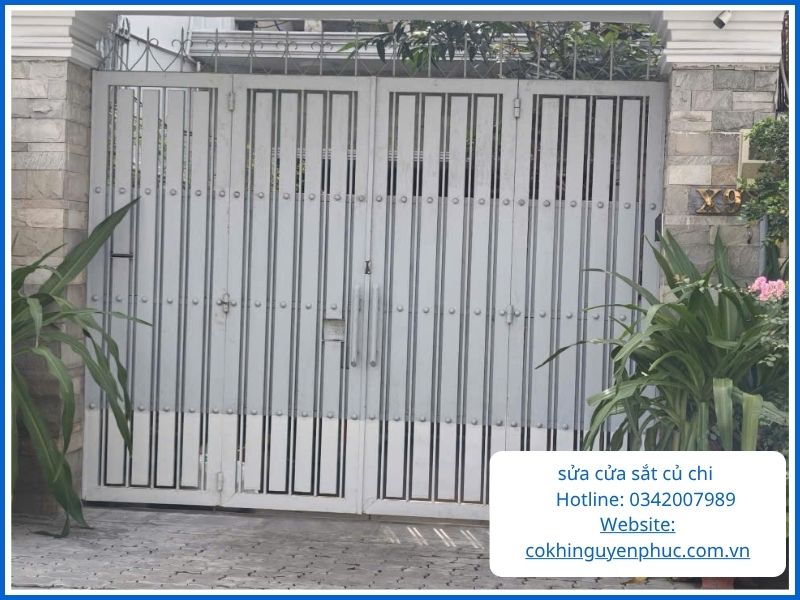 Sửa Cửa Sắt Củ Chi 24/24: Uy Tín, Giá Rẻ, Xử Lý Gỉ Sét Triệt Để
