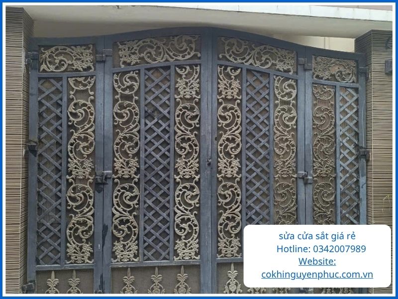 Khu vực phục vụ sửa cửa sắt tại Hóc Môn 