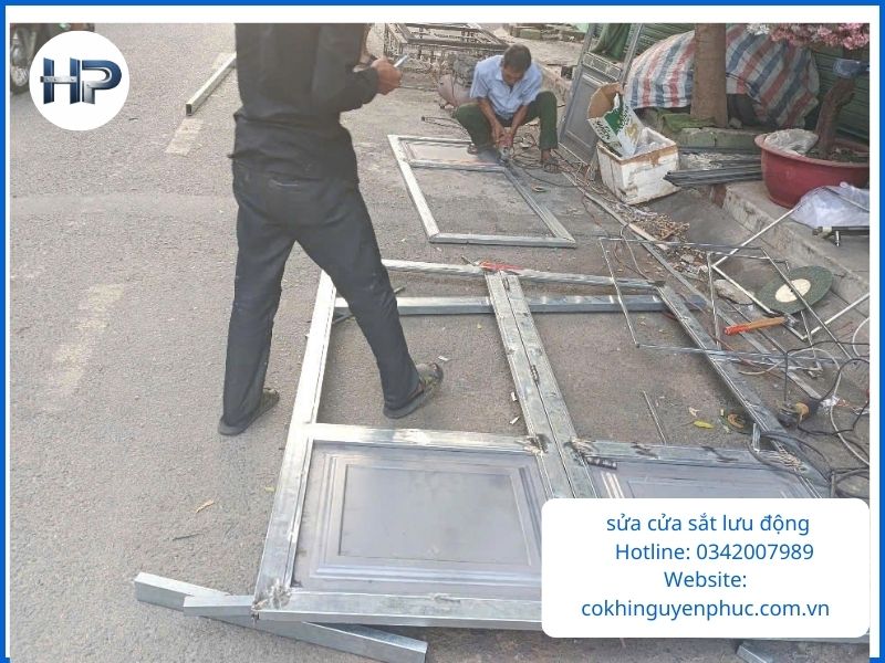 Các lỗi thường gặp cần gọi thợ sửa cửa sắt Tân Bình ngay