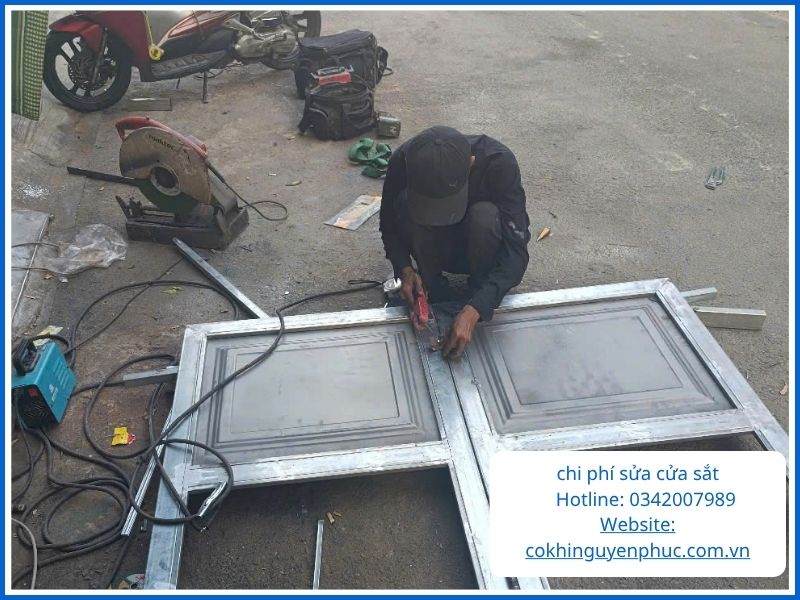 Bảng giá sửa cửa sắt Quận 5 mới nhất 2026