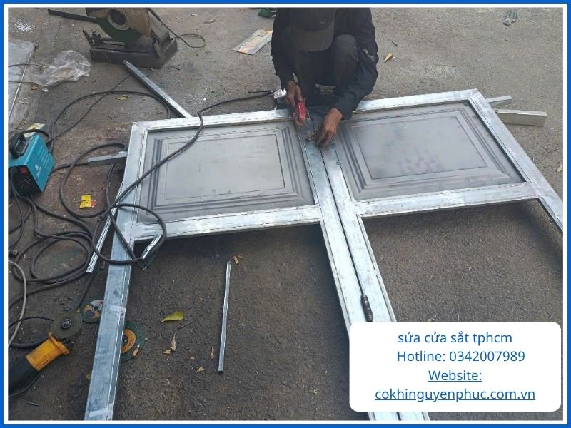 Phục vụ Sửa cửa sắt Thủ Đức và Toàn 