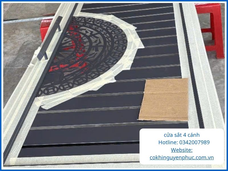 Các mẫu cửa sắt đơn giản đẹp và phổ biến