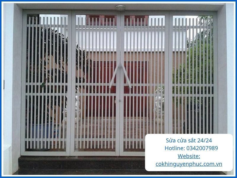 Liên hệ thợ sửa cửa sắt Quận 11 uy tín – Cơ Khí Nguyễn Phúc 