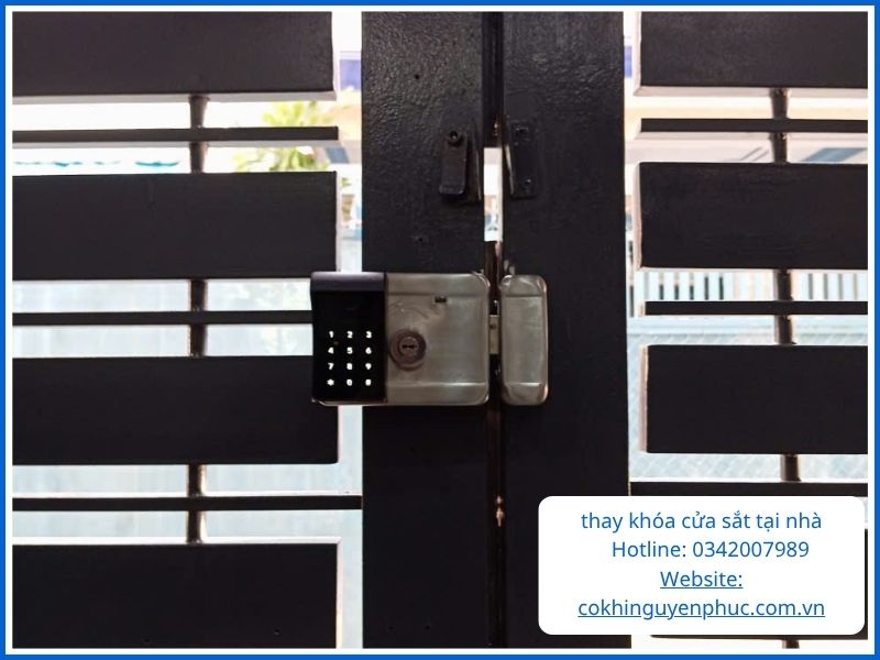 giá sửa cửa sắt Quận 12 mới nhất (Tham khảo)