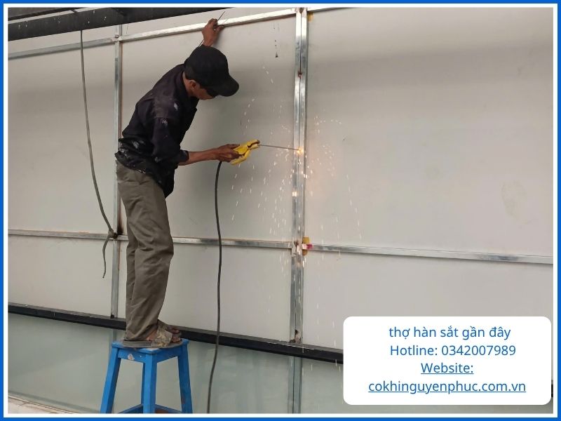 Quy trình tiếp nhận đặt lịch thợ sắt tphcm tốc hành