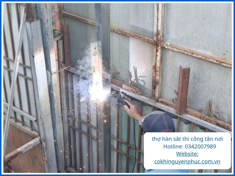 Thông Liên Hệ Đội Thợ Hàn Sắt quận 5 của Nguyễn Phúc Uy Tín