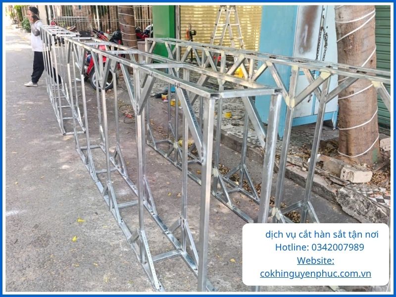 Dịch vụ hàn cửa sắt: Giải pháp an ninh và thẩm mỹ