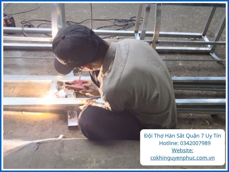Liên Hệ Đội Thợ Hàn Sắt Quận 7 Uy Tín Nhất