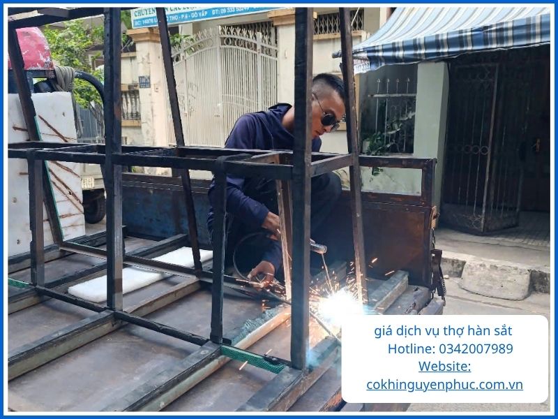 giá dịch vụ thợ hàn sắt Tân Phú
