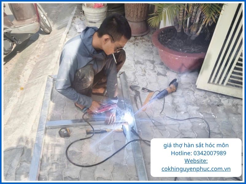 Bảng báo giá thợ hàn sắt tại Hóc Môn