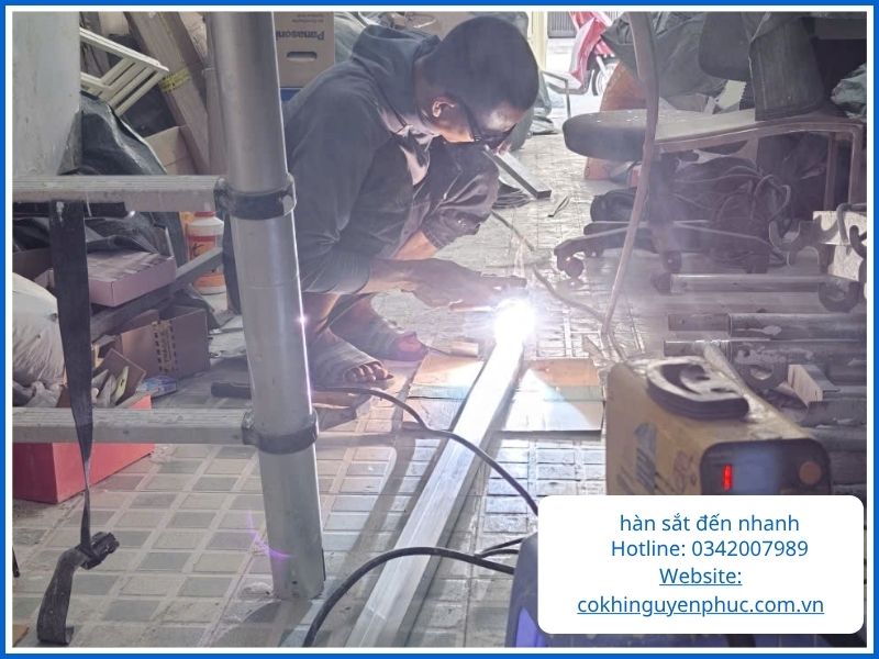 Liên hệ ngay thợ hàn sắt của Cơ Khí Nguyễn Phúc hôm nay