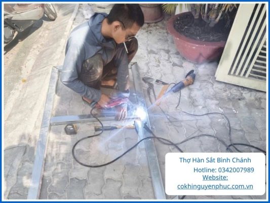 Thợ Hàn Sắt Bình Chánh: Dịch Vụ Cơ Khí Hàn Sắt Lưu Động Uy Tín, Trọn Gói